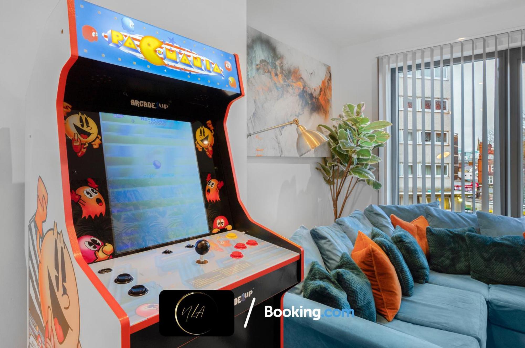 City Centre Apartment With Free Parking, 2 Bathrooms, Netflix And Wifi - Suitable For Contractors And Families - By Noor Luxury Accommodations เบอร์มิงแฮม ภายนอก รูปภาพ