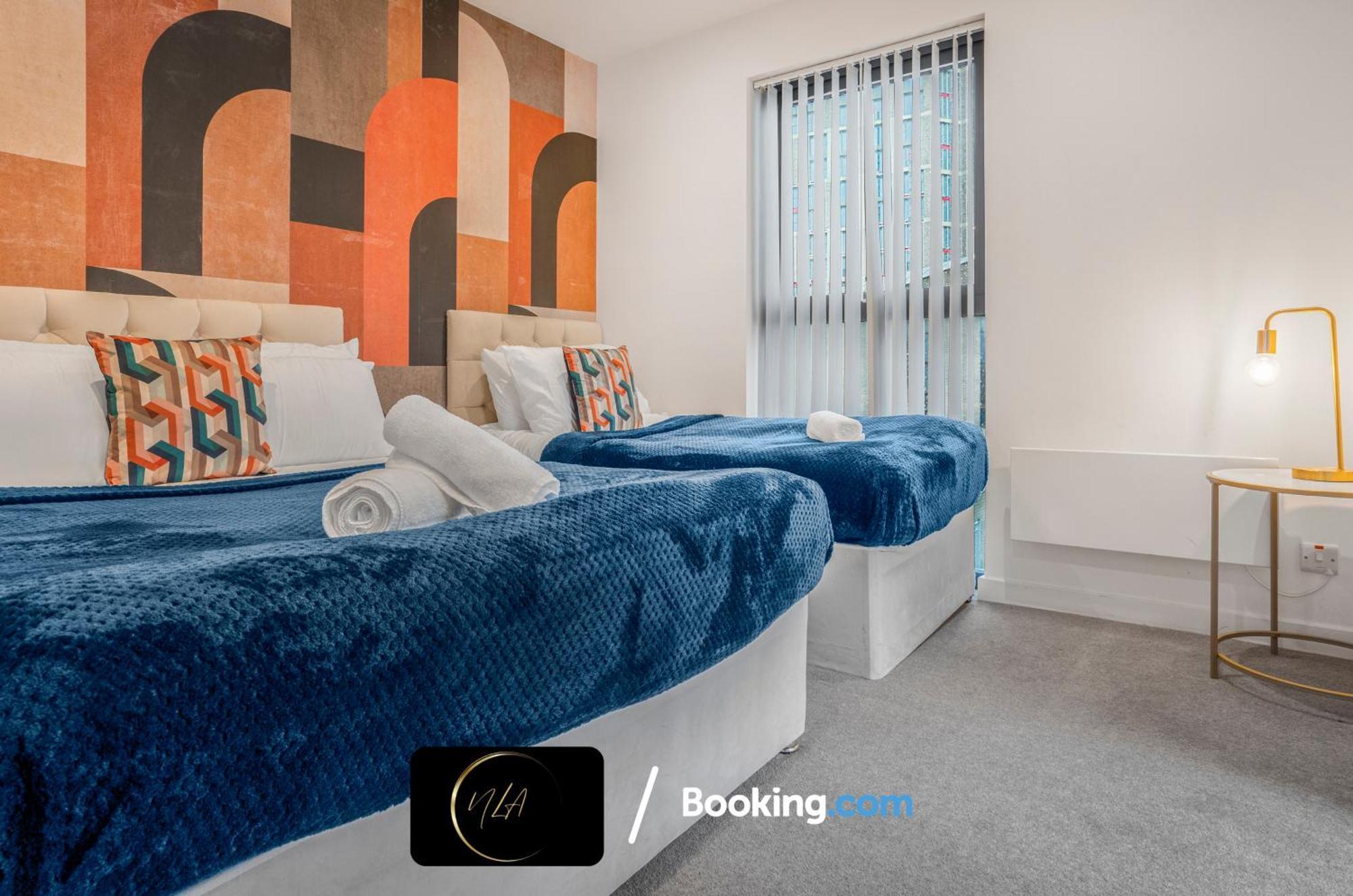 City Centre Apartment With Free Parking, 2 Bathrooms, Netflix And Wifi - Suitable For Contractors And Families - By Noor Luxury Accommodations เบอร์มิงแฮม ภายนอก รูปภาพ